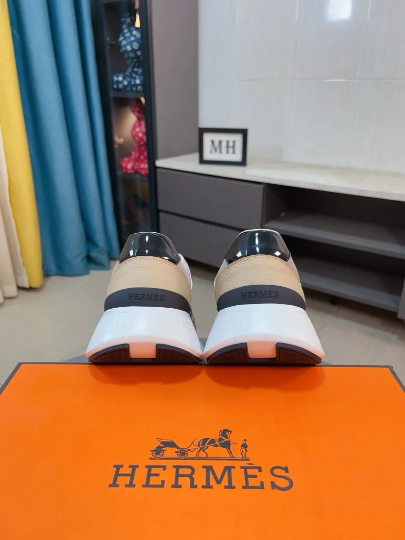 Men's shoes💰580🌸🌸【HERMES】Hermès high-end quality original shoe upper: 🔝tumbled calfskin, suede calfskin, shoe body sewn H totem, outsole: ultra-light TPU foam·rubber; two-color molded outsole, ultra-high quality control·fine workmanship: highlighting (high-end·luxury·grade) 38-44 (45 can be customized)